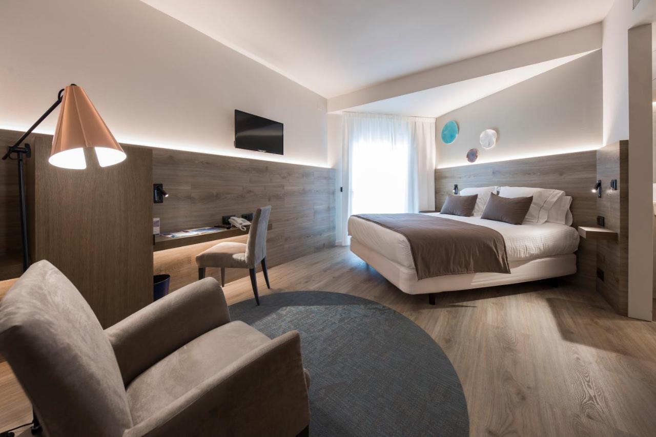 Hotel & Spa Terraza 4 Sup Росес Екстериор снимка